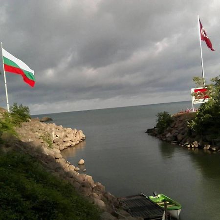 Вила За Гости Бранко И Приятели Rezovo Exterior foto